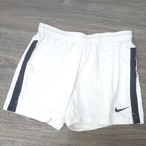 ♥️5/$25 Nike White and Black Athletic Shorts